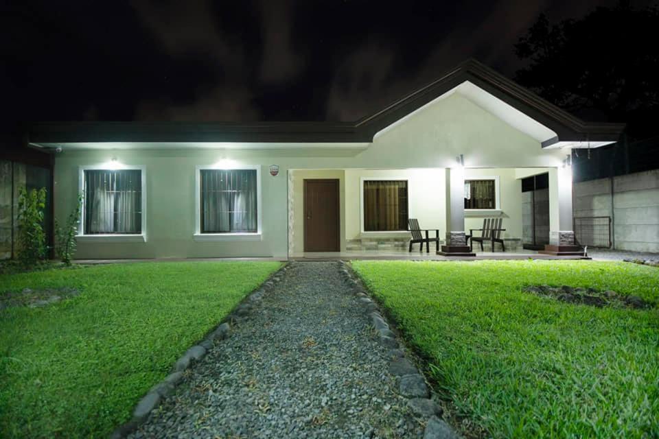 Elegant Villa In La Fortuna With Spacious Backyard Plus Very Private Pool & Parking Kültér fotó